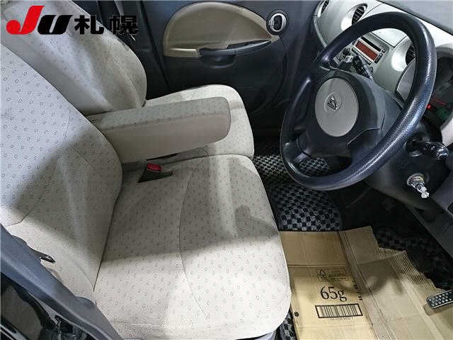DAIHATSU MOVE LATTE
