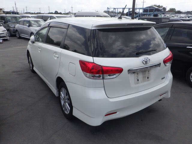 TOYOTA WISH