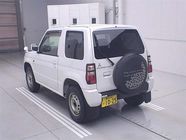 MITSUBISHI PAJERO MINI