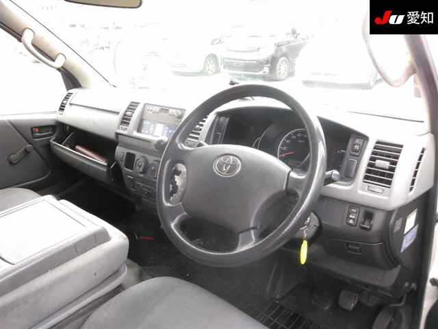 TOYOTA REGIUS ACE