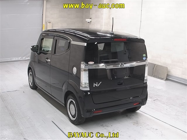 HONDA N-BOX SLASH