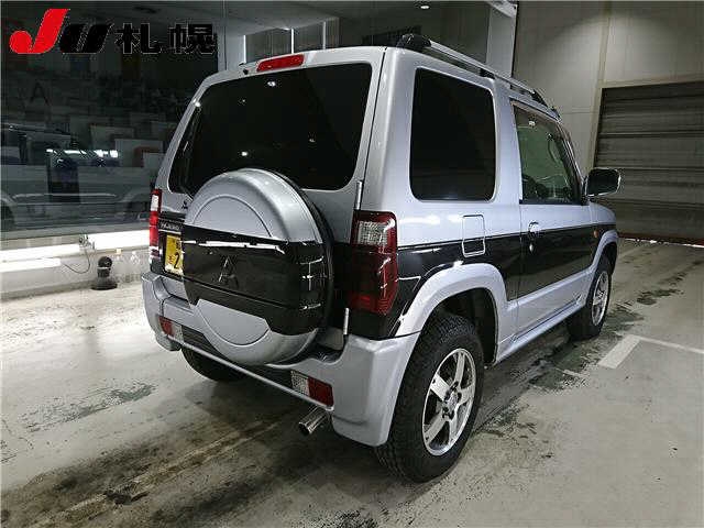 MITSUBISHI PAJERO MINI