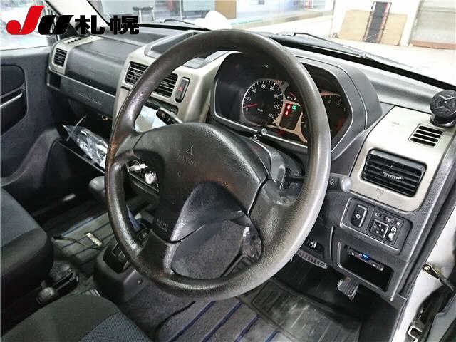 MITSUBISHI PAJERO MINI