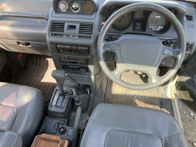 MITSUBISHI PAJERO