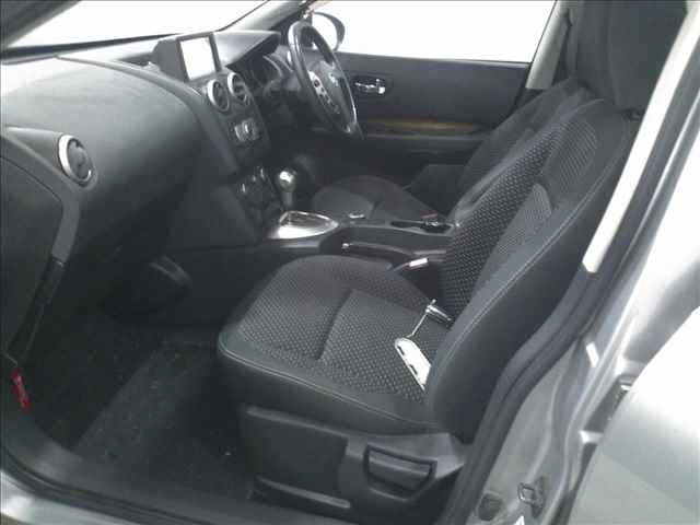 NISSAN DUALIS