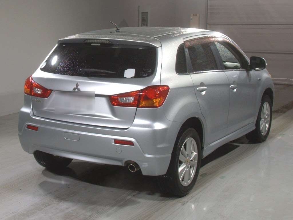 MITSUBISHI RVR