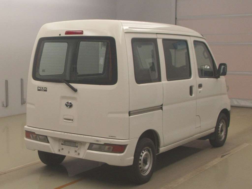 TOYOTA PIXIS VAN