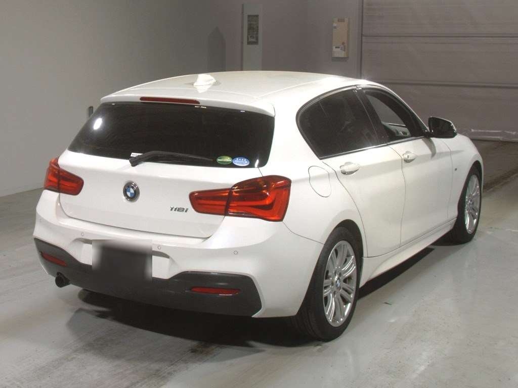 BMW 1-SERIES