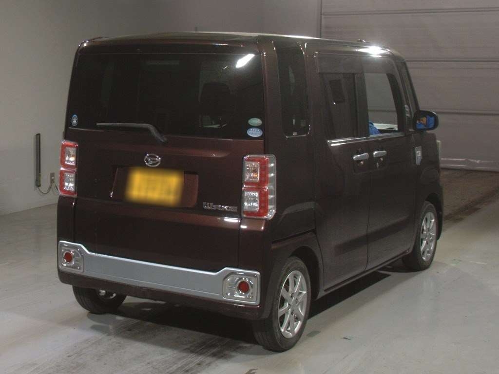 DAIHATSU WAKE