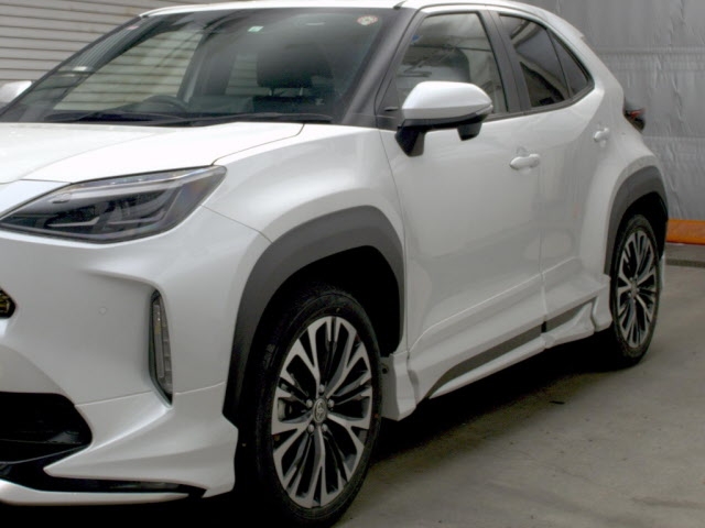 TOYOTA YARIS CROSS
