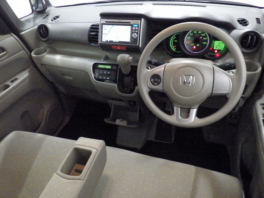 HONDA N-BOX+