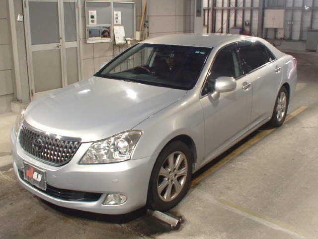 TOYOTA CROWN MAJESTA