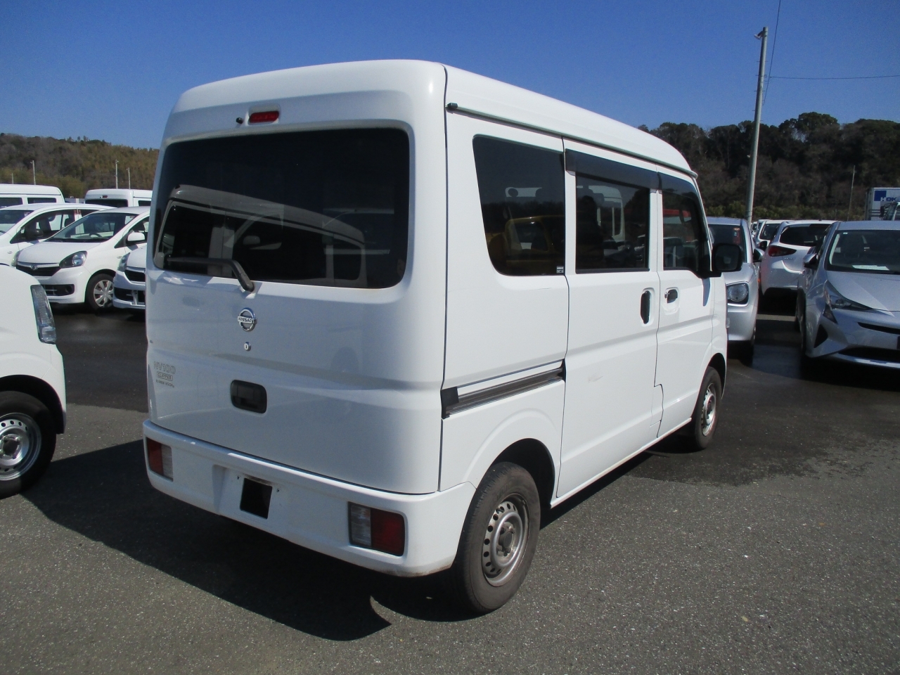 NISSAN NV100 CLIPPER