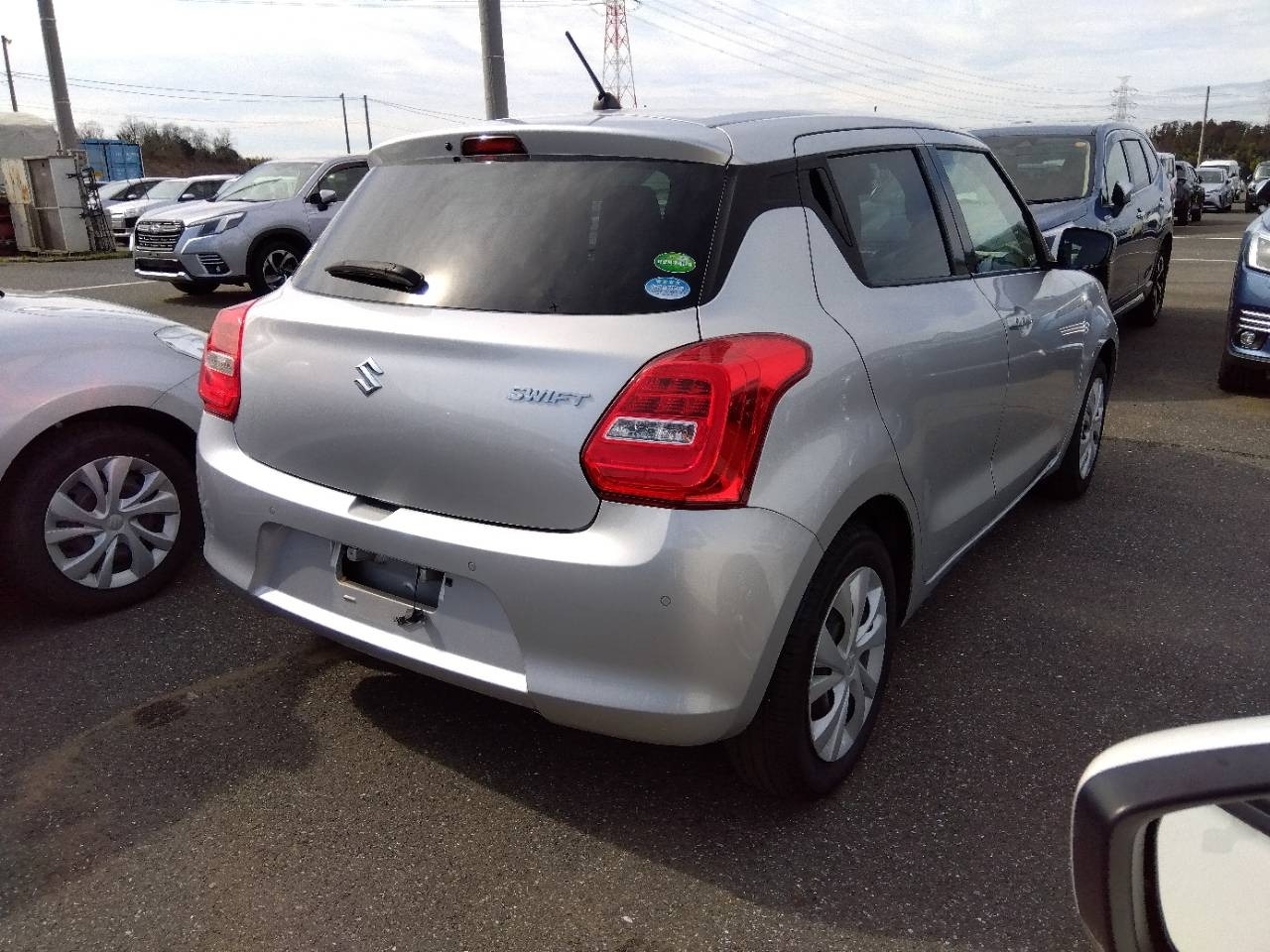 SUZUKI SWIFT