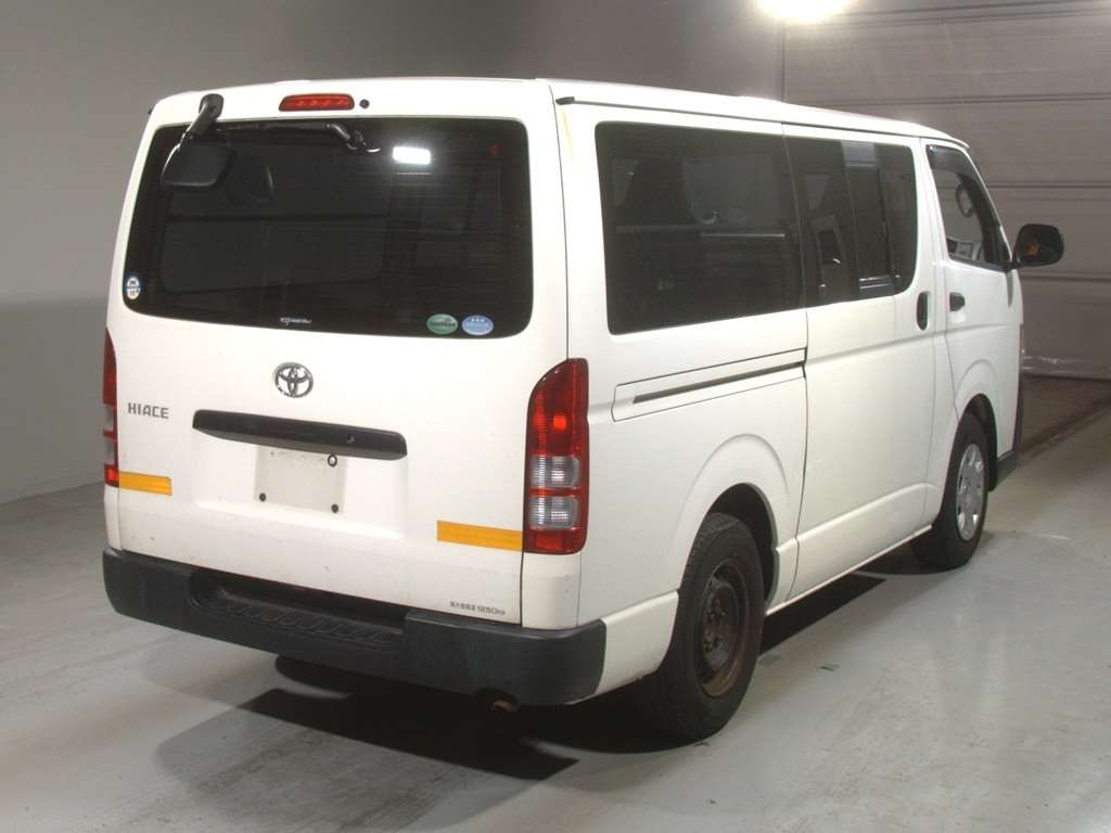 TOYOTA REGIUS ACE