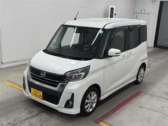 NISSAN DAYZ ROOX