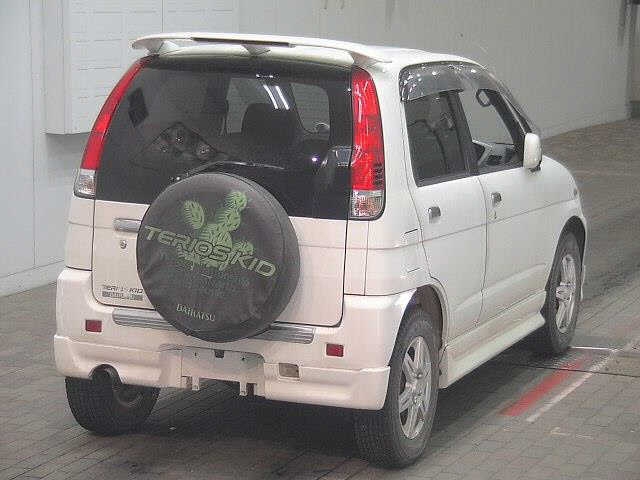 DAIHATSU TERIOS KID