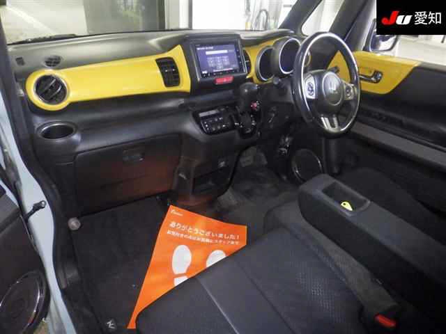 HONDA N-BOX SLASH