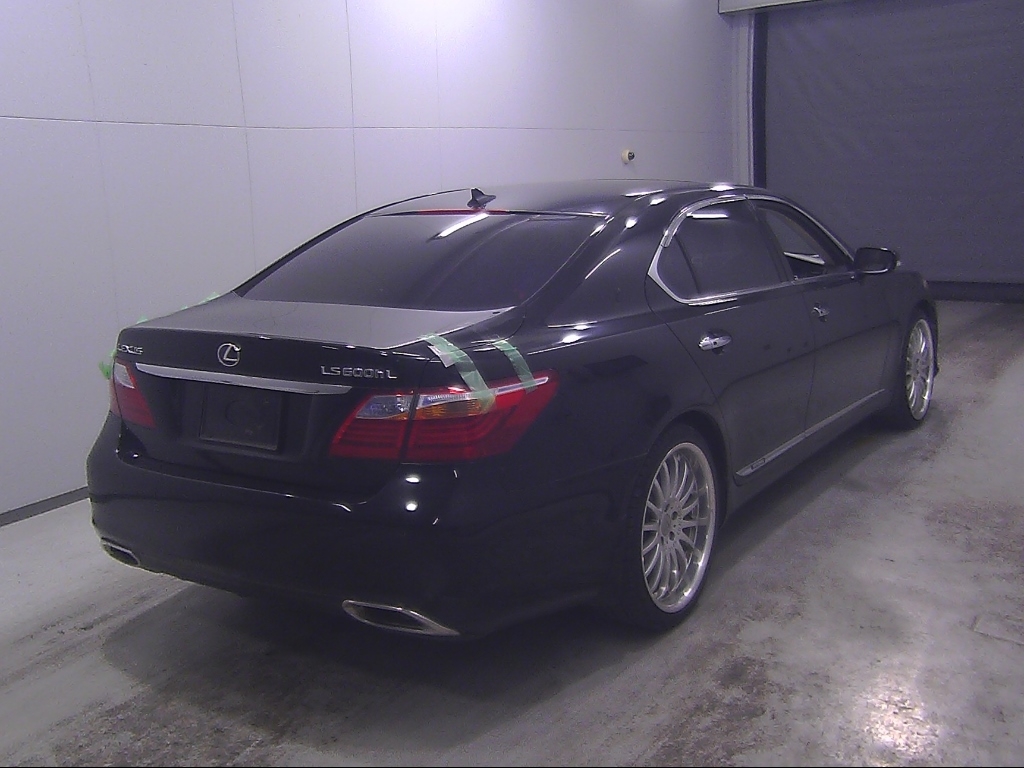 LEXUS LS600H