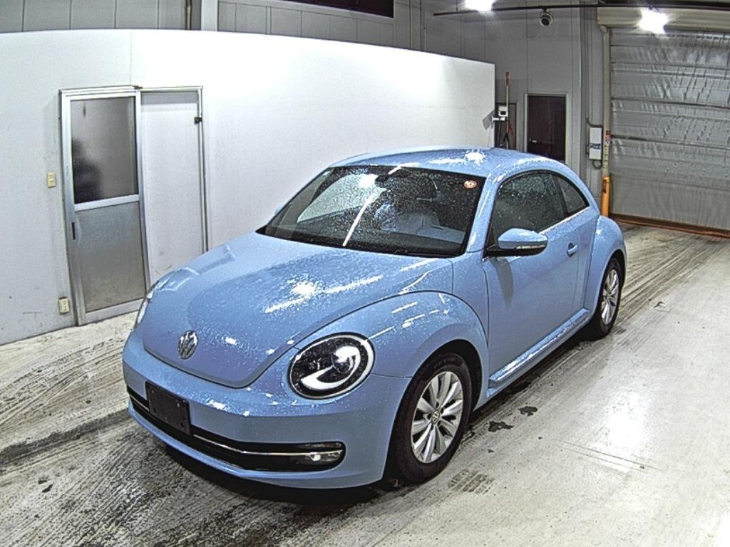 VOLKSWAGEN BEETLE