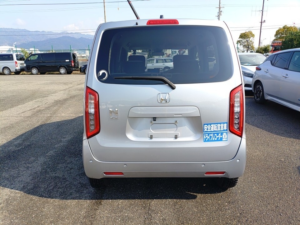 HONDA N-WGN