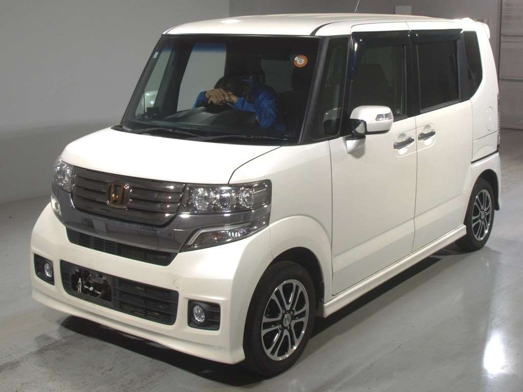 HONDA N-BOX