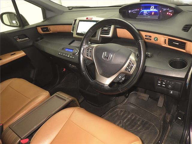 HONDA FREED SPIKE