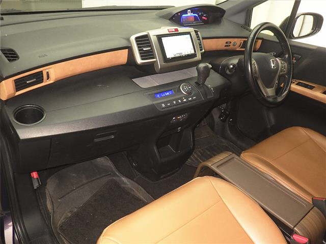 HONDA FREED SPIKE
