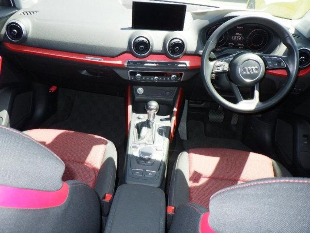 AUDI Q2