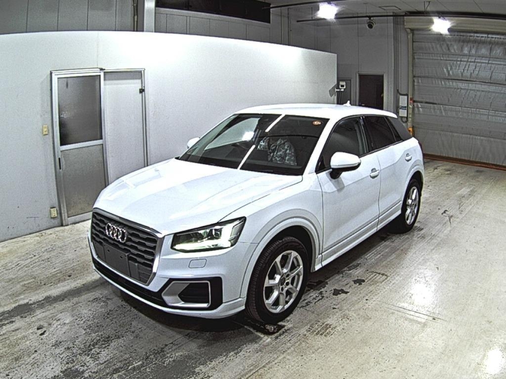 AUDI Q2