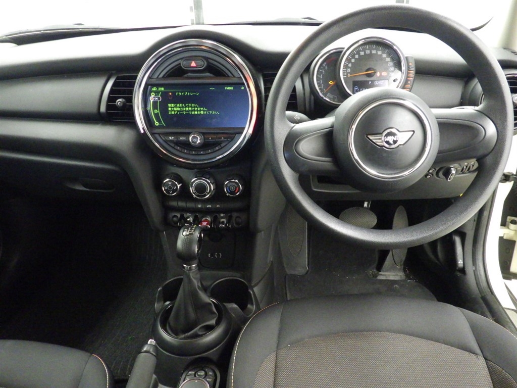 MINI HATCH