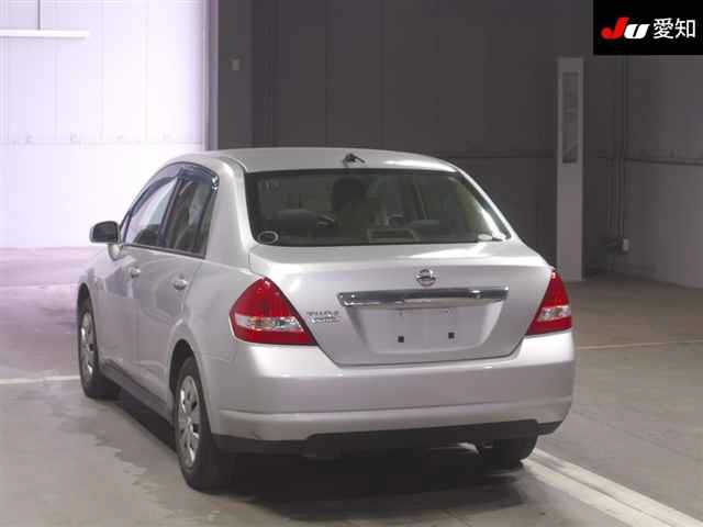 NISSAN TIIDA LATIO
