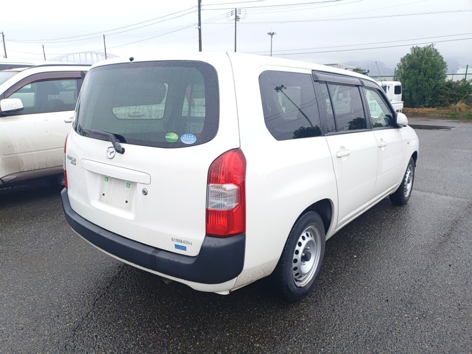 MAZDA FAMILIA