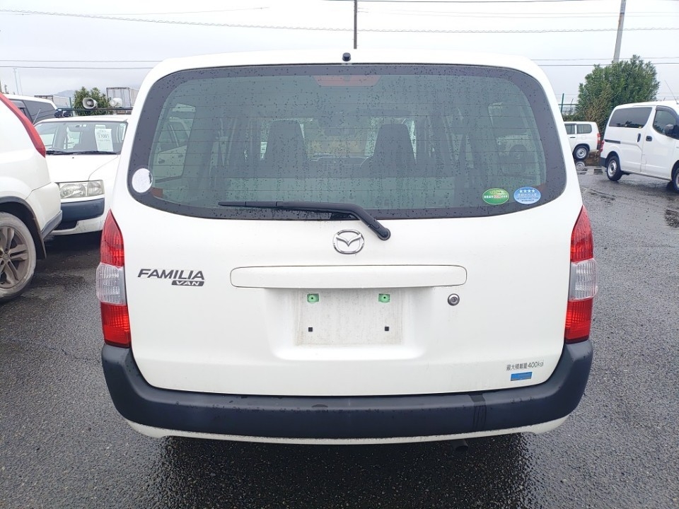 MAZDA FAMILIA
