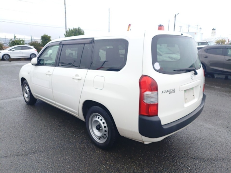 MAZDA FAMILIA