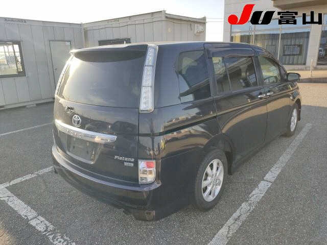 TOYOTA ISIS