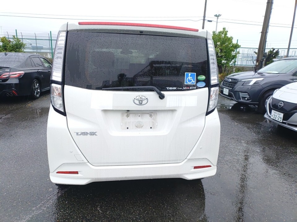 TOYOTA TANK