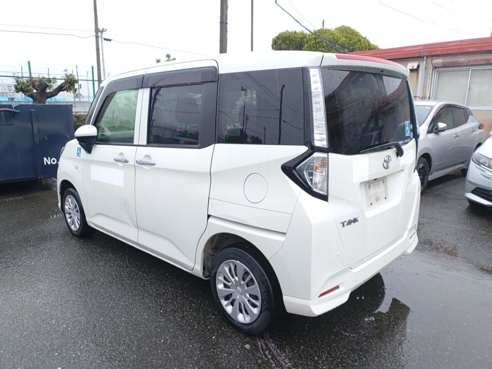 TOYOTA TANK