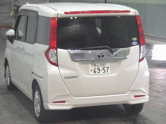 TOYOTA ROOMY