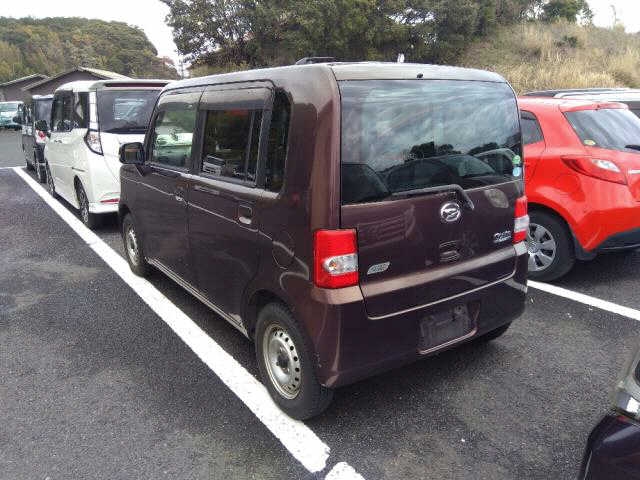 DAIHATSU MOVE CONTE
