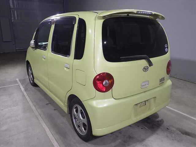 DAIHATSU MOVE LATTE