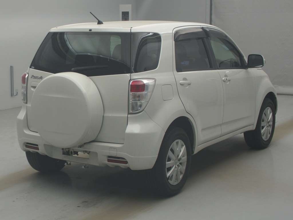 TOYOTA RUSH