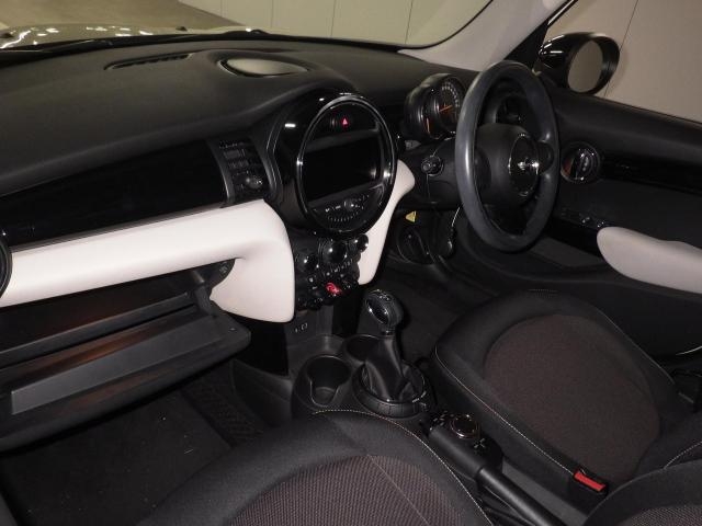 MINI HATCH