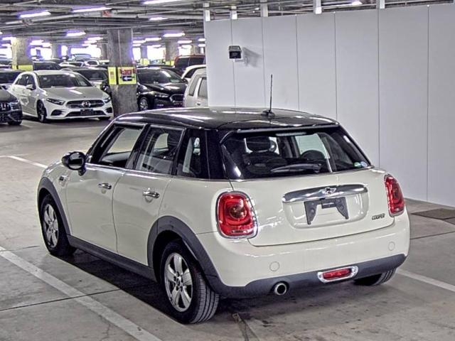 MINI HATCH