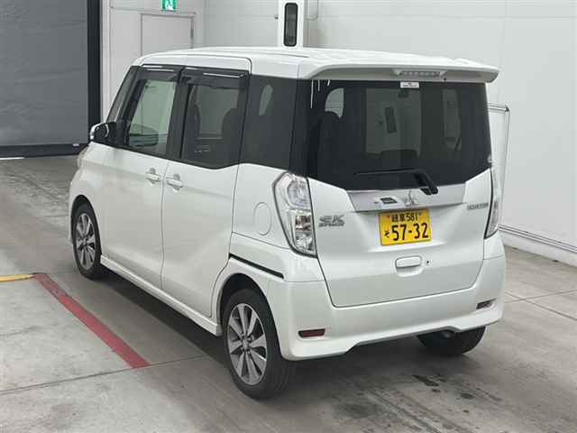 MITSUBISHI EK SPACE