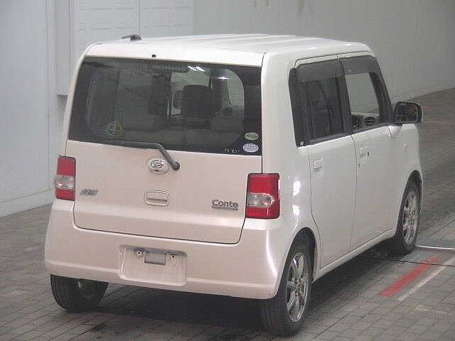DAIHATSU MOVE CONTE