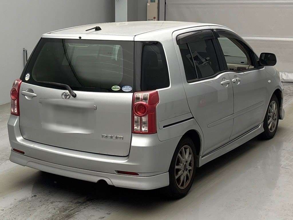 TOYOTA RAUM
