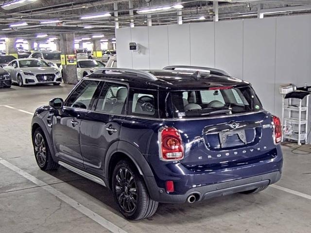 MINI CROSSOVER