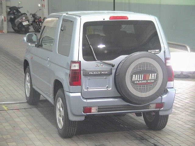 MITSUBISHI PAJERO MINI