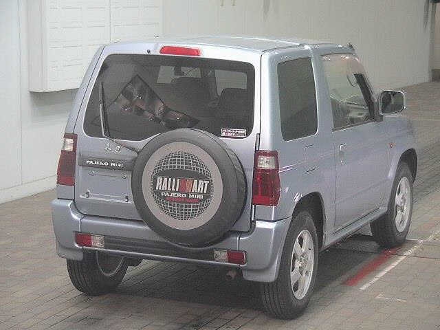 MITSUBISHI PAJERO MINI